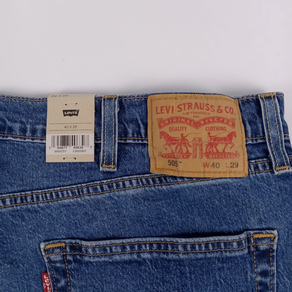 NWT Levi's 505 Jeans Size 40x29 Regular Fit Straight Leg Classic Denim 5-Pocket